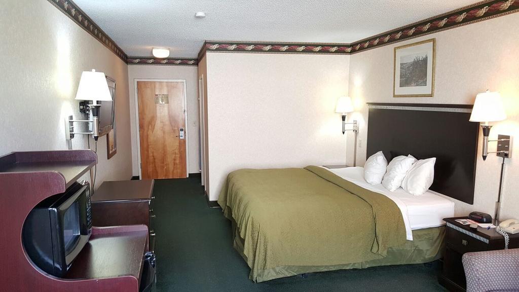 Red Carpet Inn & Suites Carneys Point/Wilmington Exteriér fotografie
