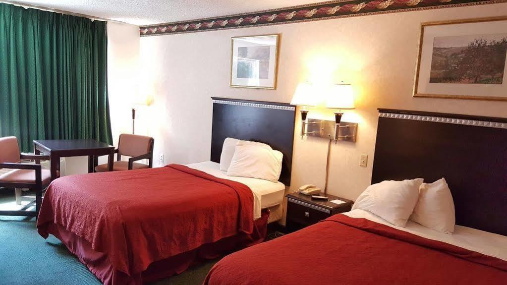 Red Carpet Inn & Suites Carneys Point/Wilmington Exteriér fotografie